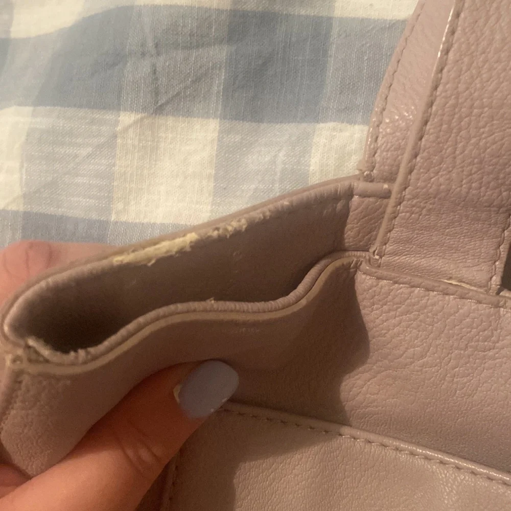 Kate Spade tote - Picture 3 of 9